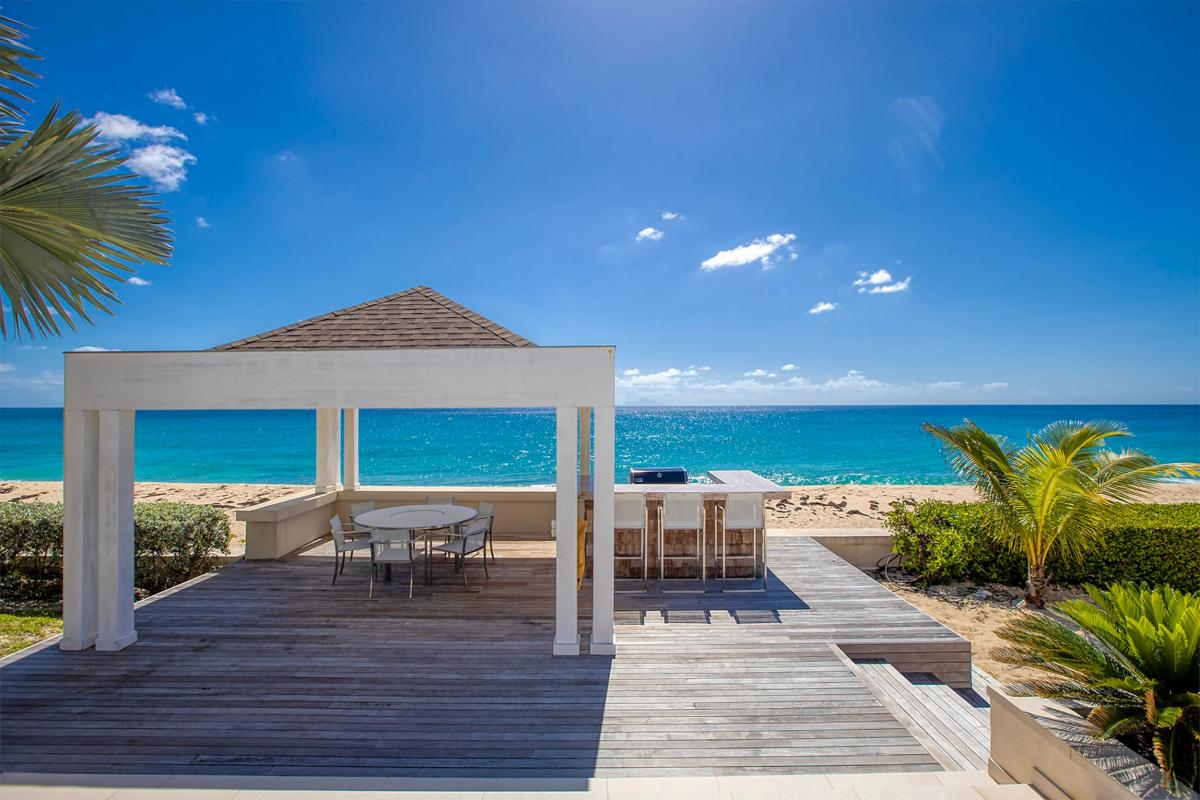 Luxury Beach Front Villa rental - Outdoor seating